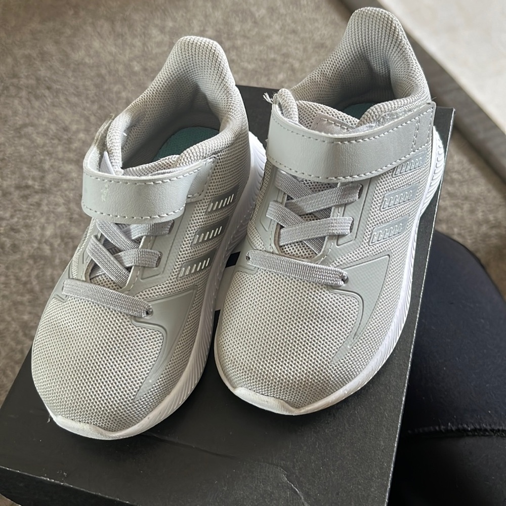 Toddler Adidas - Picture 1 of 3